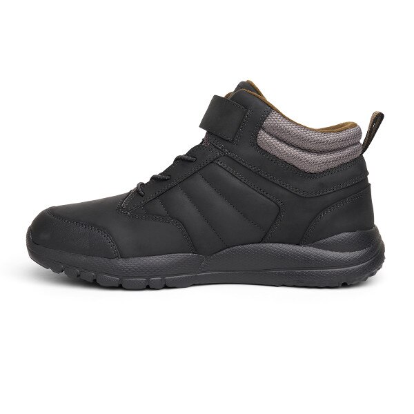 No. 56 Trail Boot in Oil Black